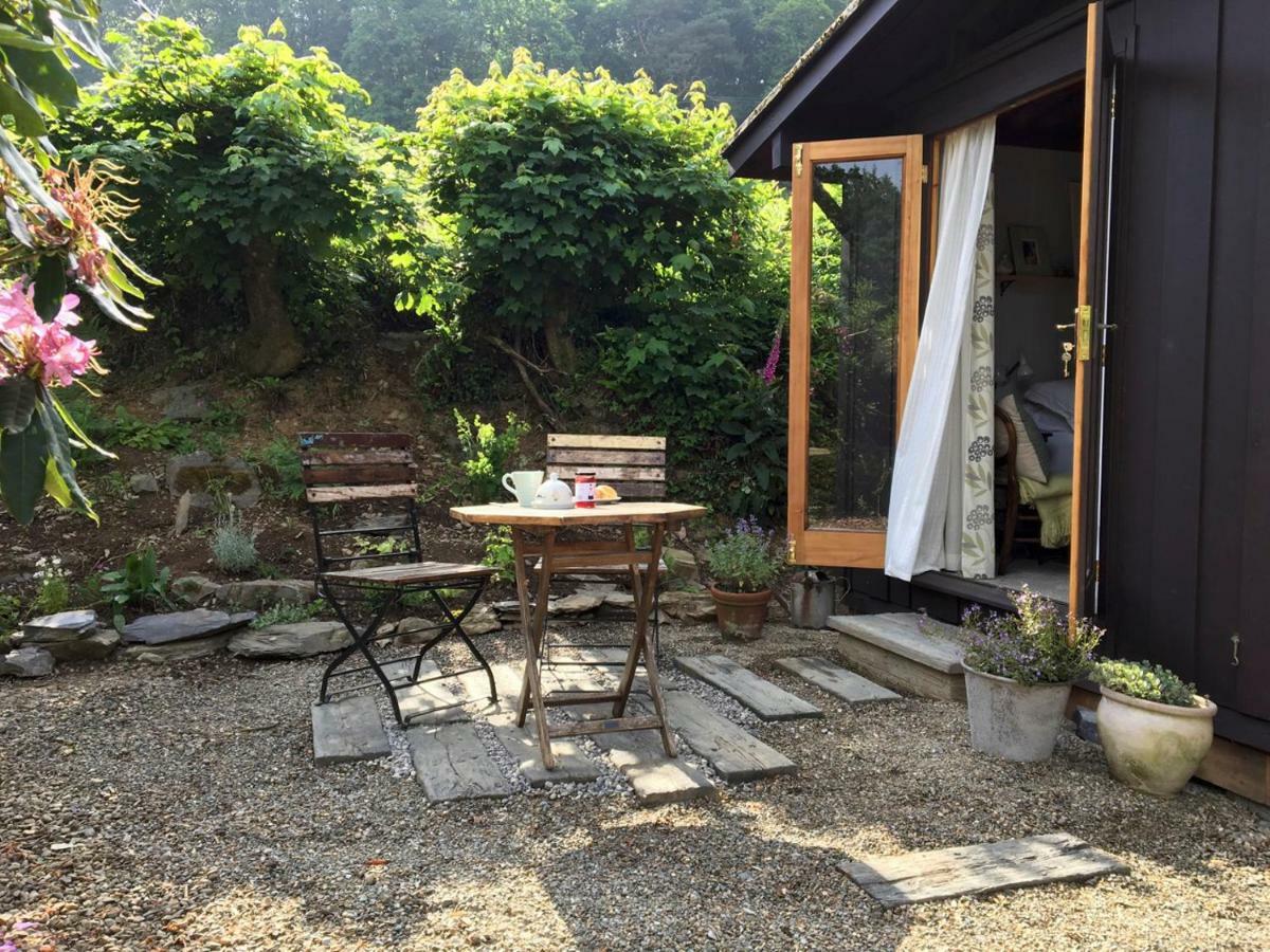 Little Kestrel Cabin Pennal 外观 照片